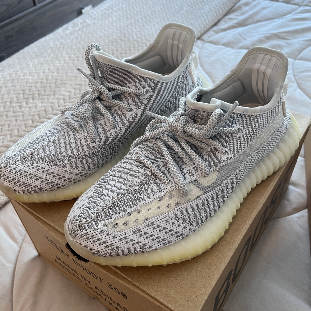 Yeezy Boost 350 V2